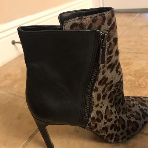 Vince Camuto animal print and leather ankle boot - Picture 4 of 6